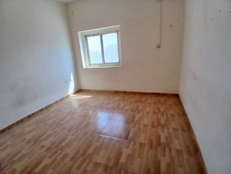 Lavish 1bhk fully family Building with Balcony just rent 30k