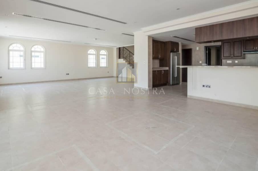 Regional Style Villa 5BR+Maid Room+Private Pool Regional Style Villa 5BR+Maid Room+Private Pool