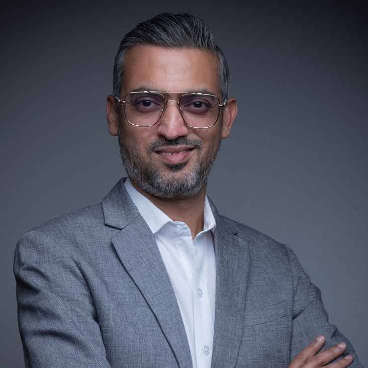 Aneet  Foulds