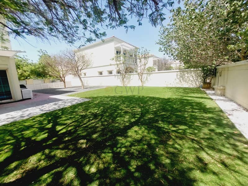 Park Facing|Spacious|Walking Distance to Arcadia - Image 7