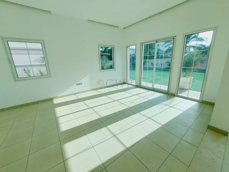 Park Facing|Spacious|Walking Distance to Arcadia - Image 9