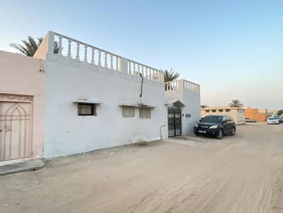 4 Camere Villa in vendita a Al Sabkha, Sharjah - WhatsApp Image 2025-10-22 at 6.26. 41 PM. jpeg 4 Camere Villa in vendita a Al Sabkha, Sharjah - WhatsApp Image 2025-10-22 at 6.26. 41 PM. jpeg