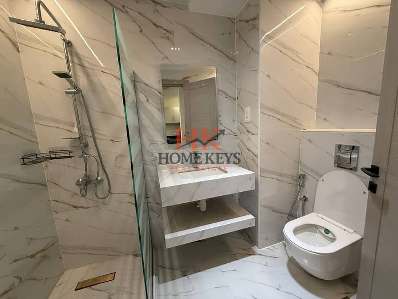 Inviting 1 BHK Fully Furnished Apartment | |Free Chiller Wifi & Cleaning || Close Metro Access - Image 10