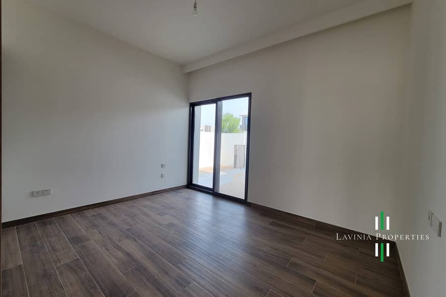 Semi-Detached Villa | Brand New | Single Row - Image 6