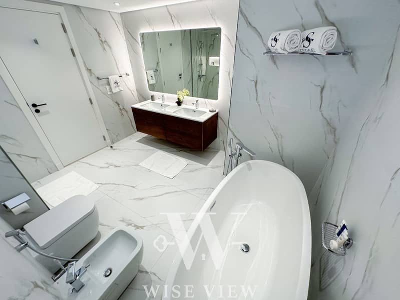 Sea + Atlantis View | 12 Cheques | Fully Upgraded - Image 24