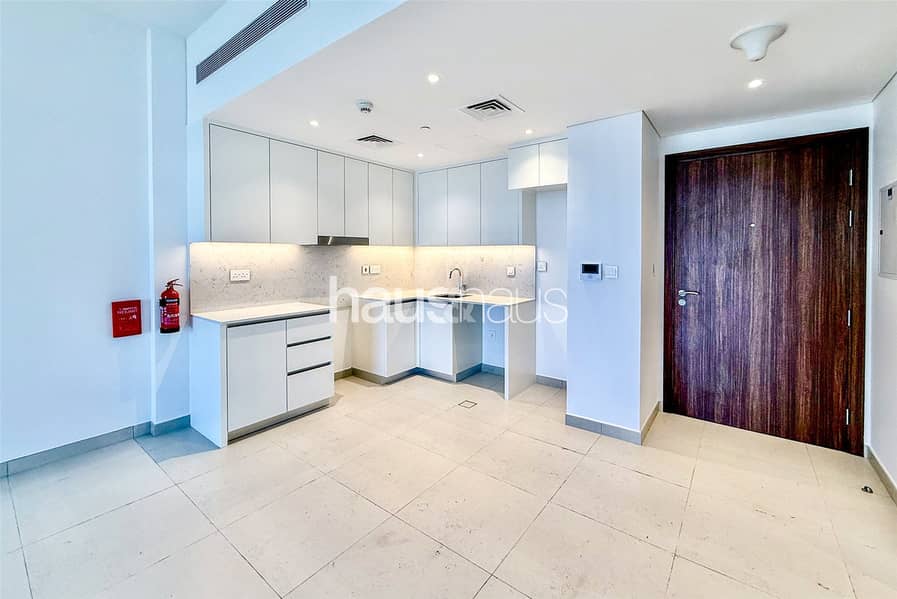 Burj Al Arab View | Never Lived In | Vacant Now