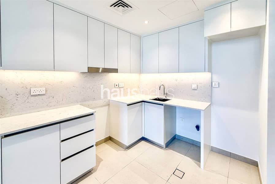 Burj Al Arab View | Never Lived In | Vacant Now - Image 9