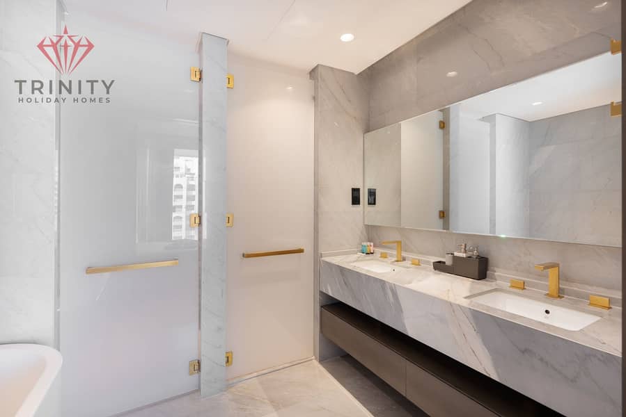 Live Now | 2BHK Furnished | Balcony | Sea, Marina & Ain Dubai Views | Palm Jumeirah - Image 10