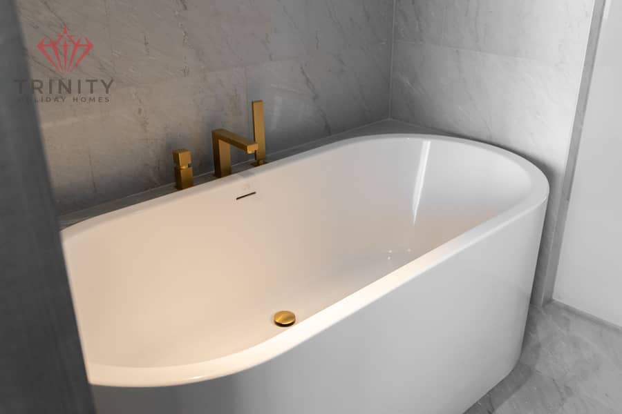 Live Now | 2BHK Furnished | Balcony | Sea, Marina & Ain Dubai Views | Palm Jumeirah - Image 19