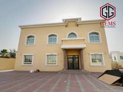 فیلا في المزهر 2،المزهر 5 غرف 230000 درهم - 13111543