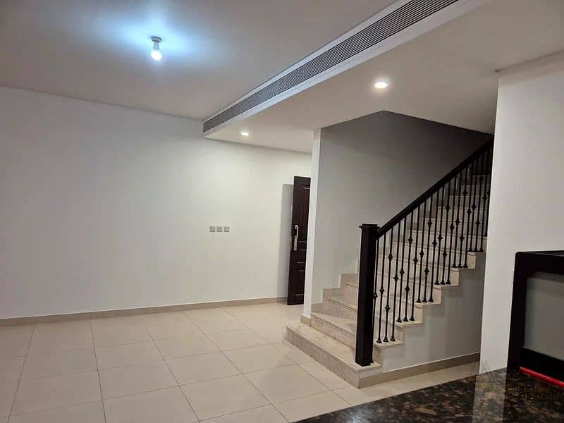 Vacant now | 2 Bed villa for rent | Close to pool - Image 11