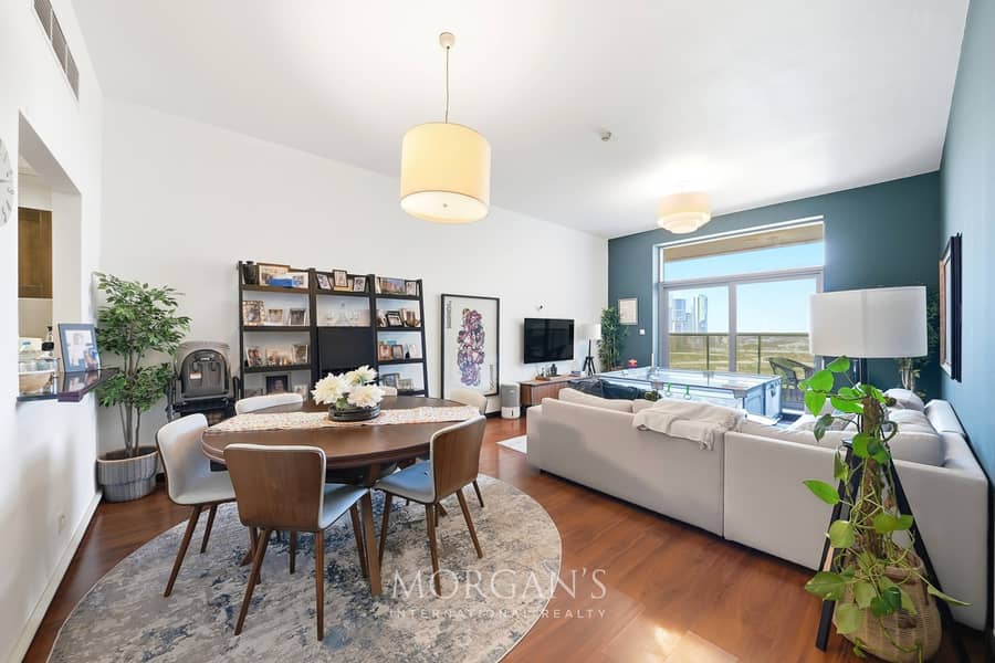 Luxury 2BR + Maid | Green Lakes | Prime Location