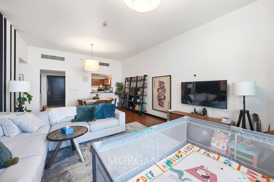 Luxury 2BR + Maid | Green Lakes | Prime Location