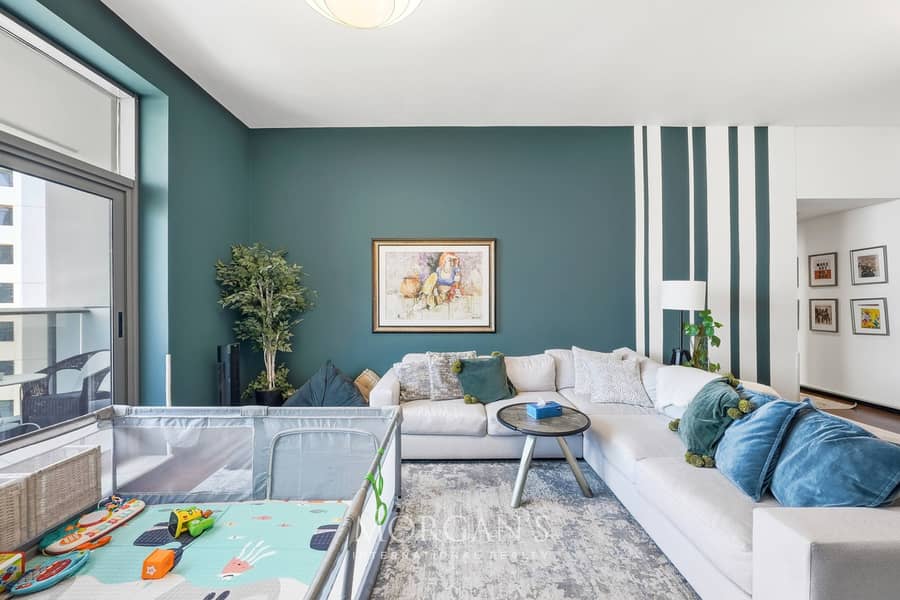 Luxury 2BR + Maid | Green Lakes | Prime Location