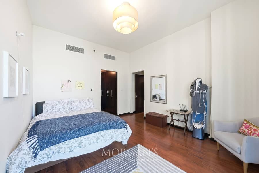 Luxury 2BR + Maid | Green Lakes | Prime Location - Image 12