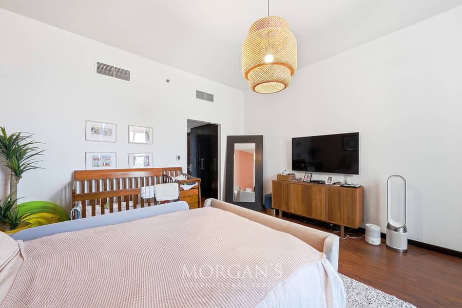 Luxury 2BR + Maid | Green Lakes | Prime Location - Image 15