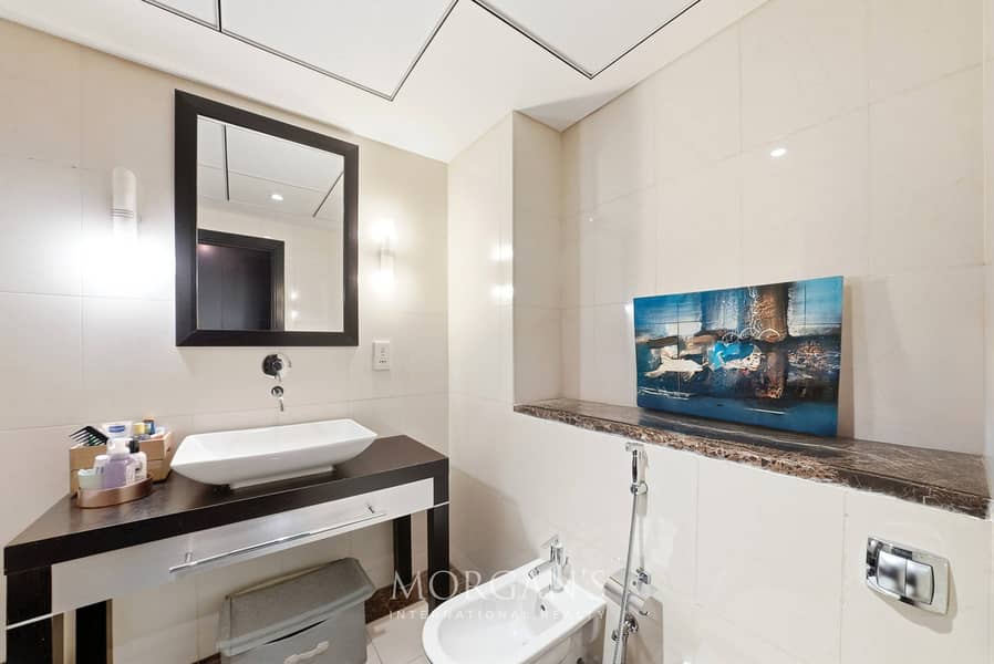 Luxury 2BR + Maid | Green Lakes | Prime Location - Image 18