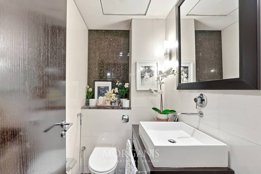 Luxury 2BR + Maid | Green Lakes | Prime Location - Image 19