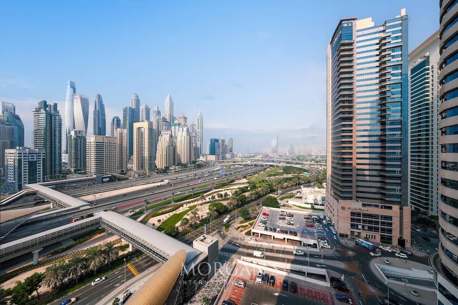 Luxury 2BR + Maid | Green Lakes | Prime Location - Image 22