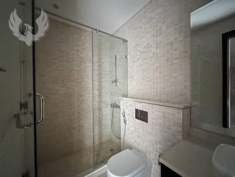 Vacant | Maids Room | Large Garden - Image 11