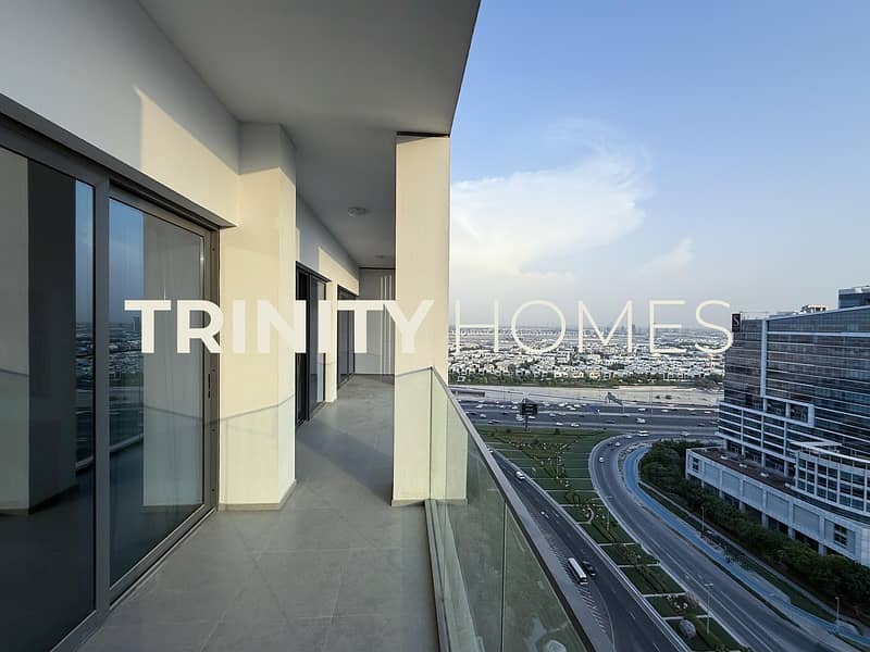 Burj View | Modern | Luxury Amenities - Image 13