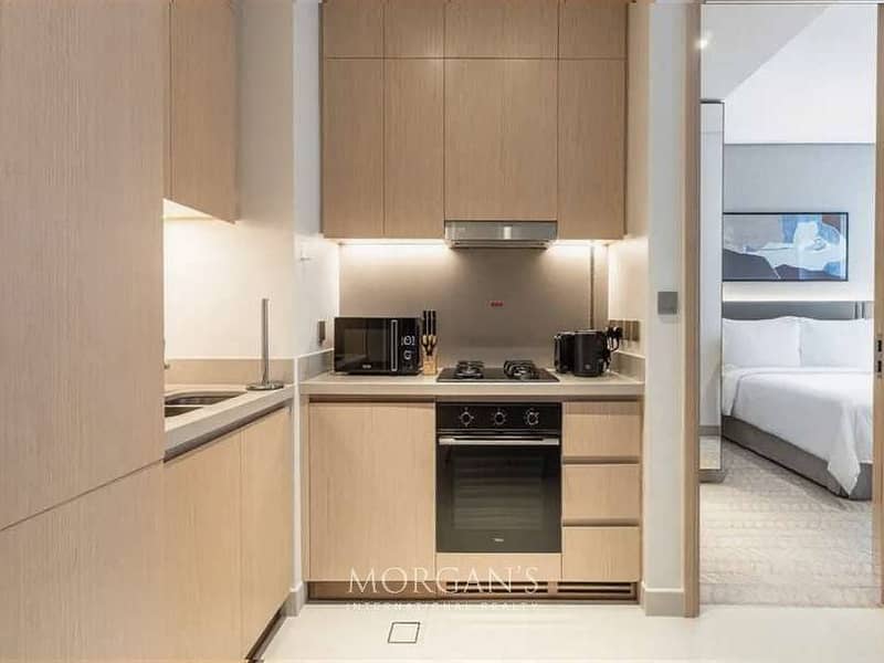 Luxurious 1 BR Unit | High Floor | Prime Location