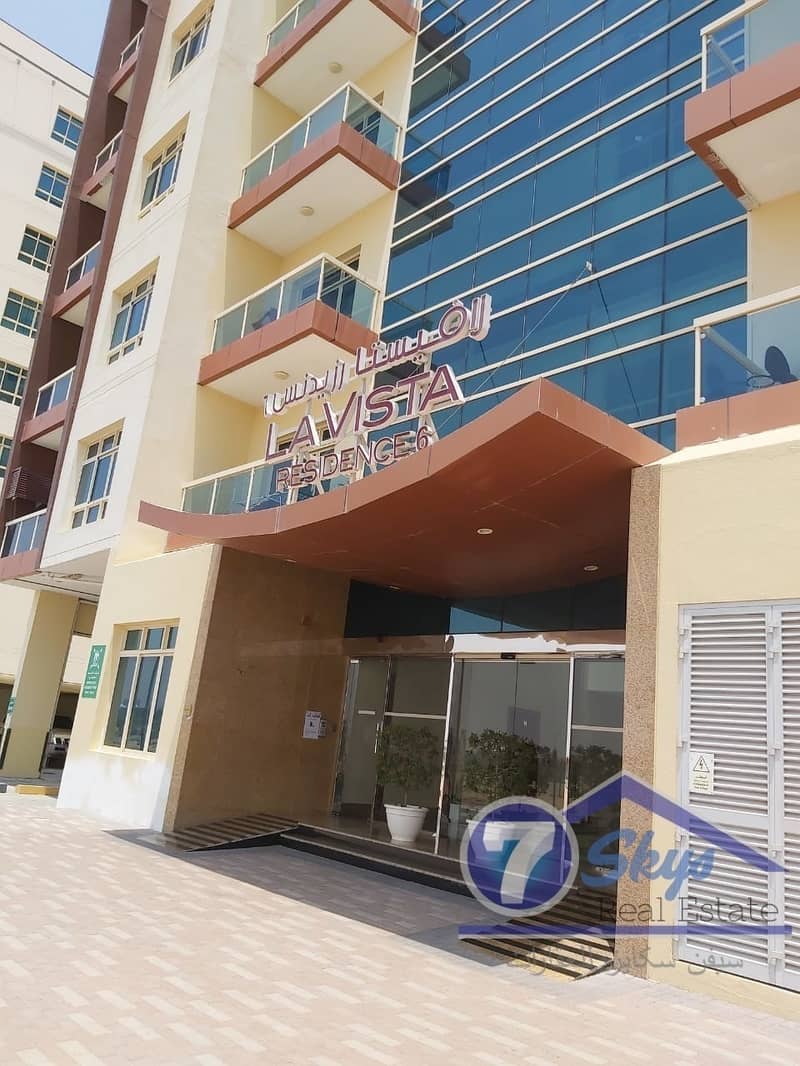 2bhk available in Dubai silicon for rent