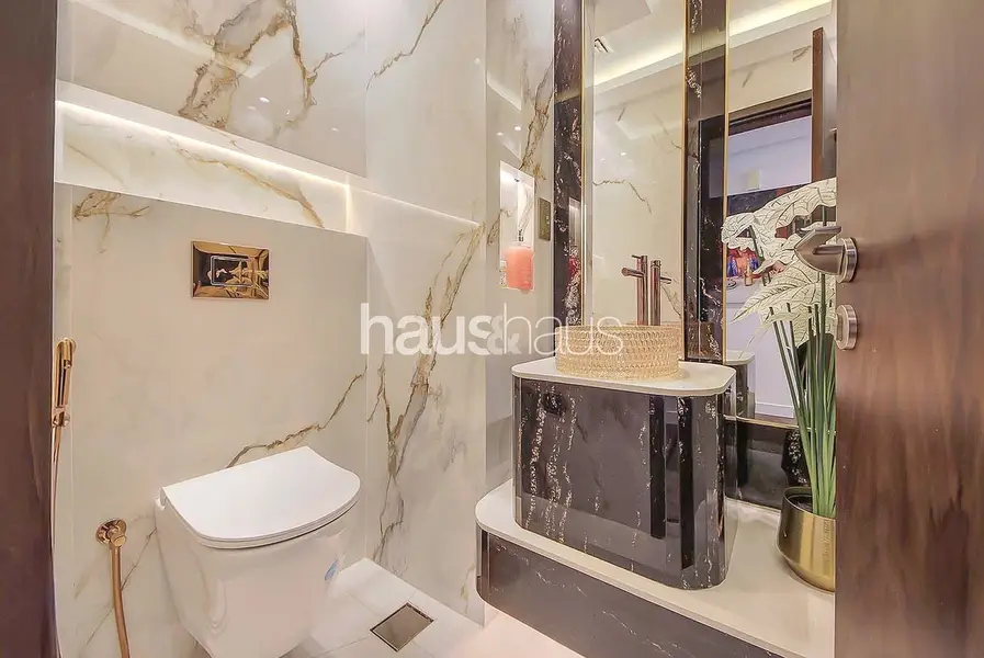 Fully Upgraded | Spacious | Designer Touches