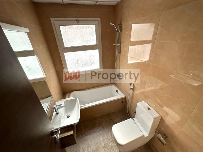 Free maintenance | 12 + 1 month free | Well Maintained - Image 7