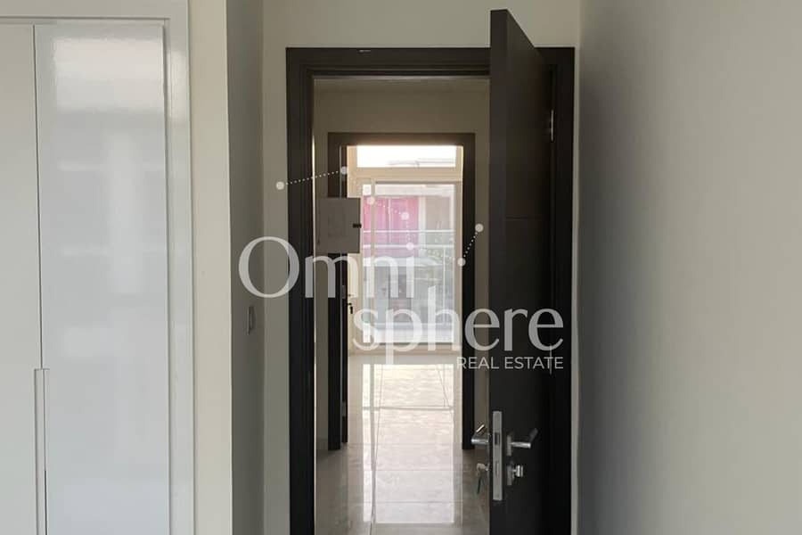 Middle Corner | Big Plot | Ready to Move in