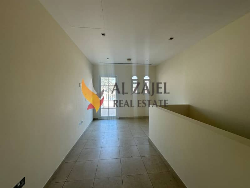 Discover this charming townhouse. - Image 7