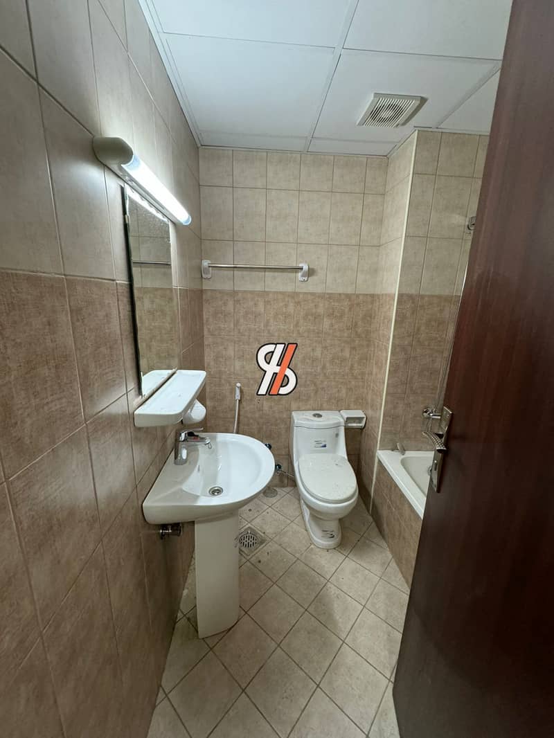 6 94cdb941-a659-4eb9-9927-881c1a75ccf8. jpg