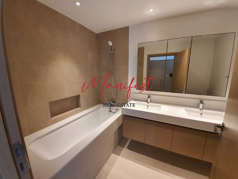 Sea View | Stunning Location | Spacious Layout - Image 11