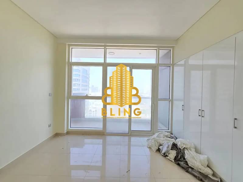 3 799336481-1066x800. jpg