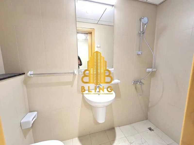 16 799336494-1066x800. jpg