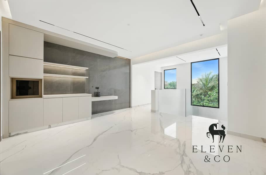 Fully Renovated | 5 Bedroom | Excellent Location - Image 9