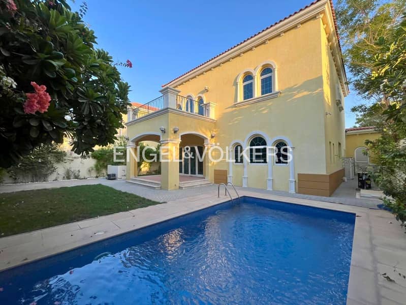 Private Pool | Internal | Landscaped | Vacant