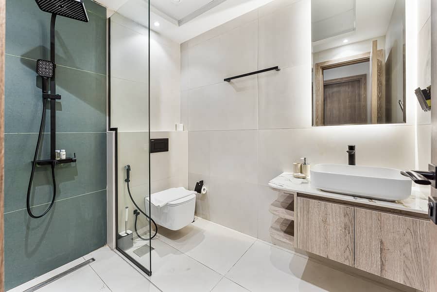 2 Bed W/ Balcony Near World Renowned Golf Clubs | Furnished | Flexible term - Image 15