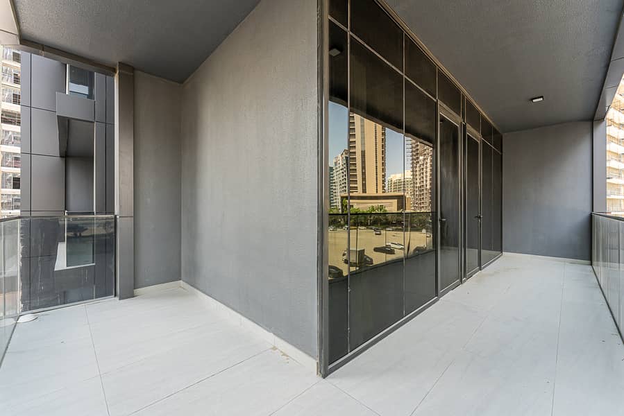 2 Bed W/ Balcony Near World Renowned Golf Clubs | Furnished | Flexible term - Image 16