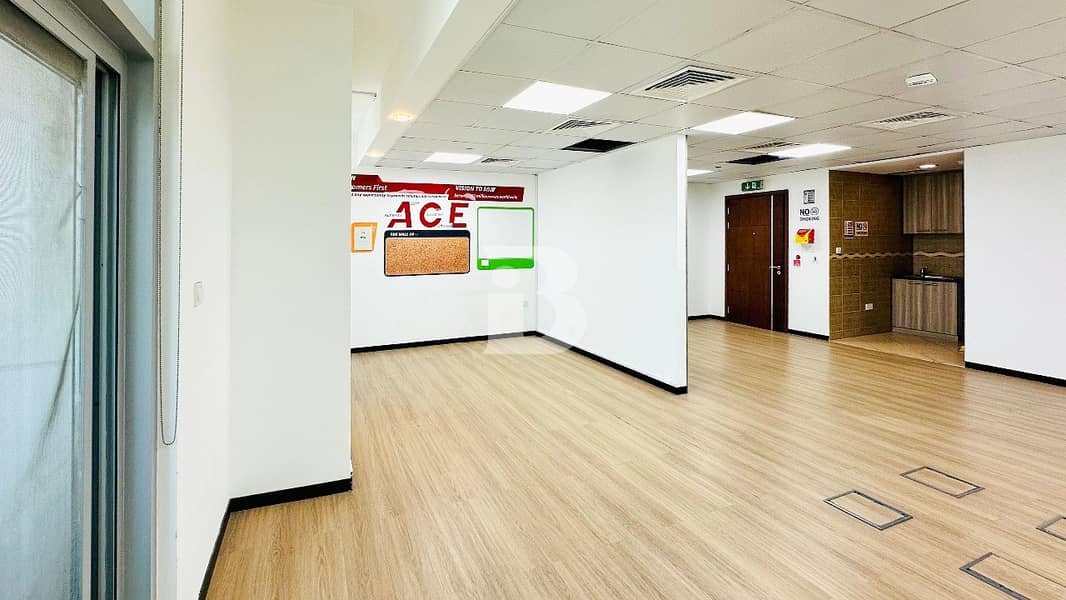 Büro in Jumeirah Lake Towers (JLT),JLT Cluster W,Tiffany Tower, 130000 AED - 12840012 Büro in Jumeirah Lake Towers (JLT),JLT Cluster W,Tiffany Tower, 130000 AED - 12840012
