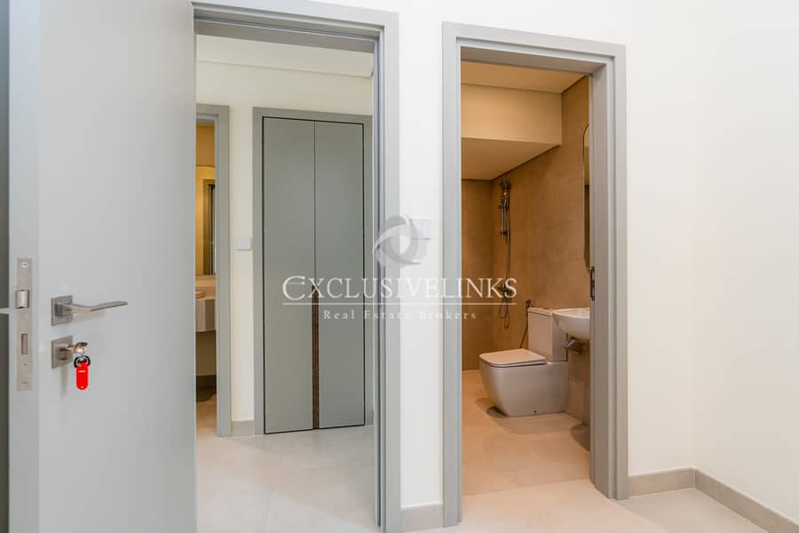 Available I Amasing Location I Across Pool - Image 9