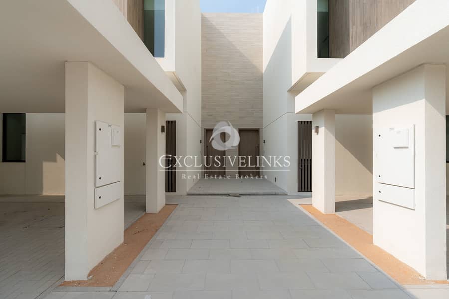 Available I Amasing Location I Across Pool - Image 11