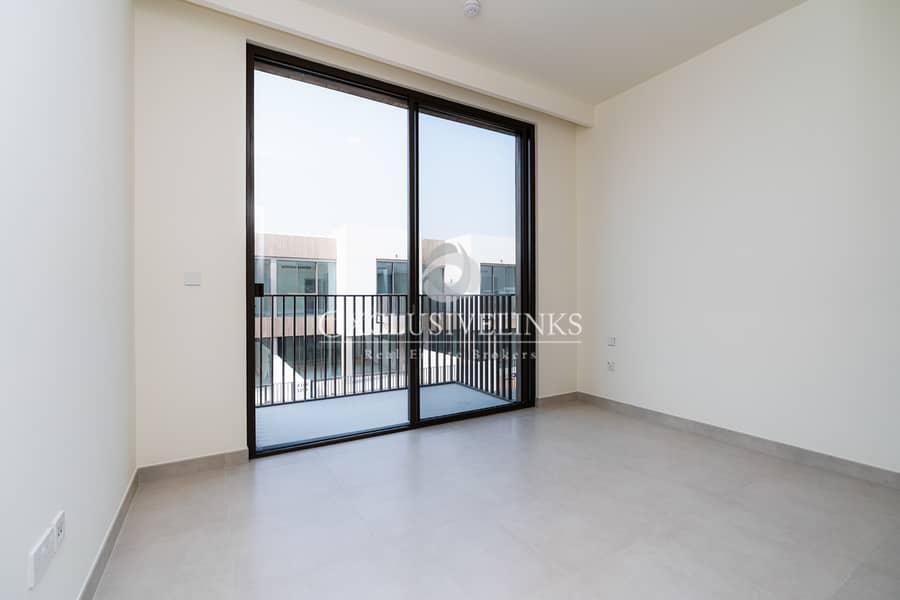 Available I Amasing Location I Across Pool - Image 16