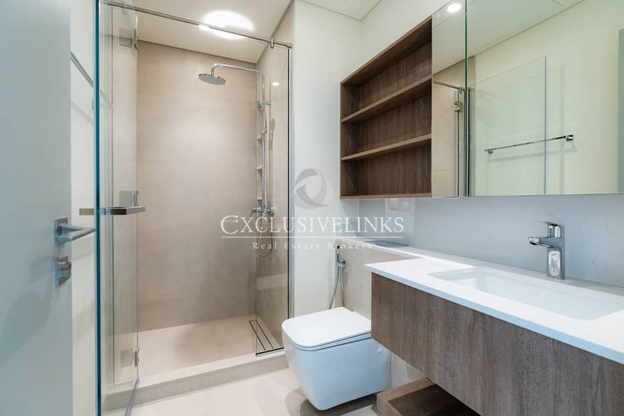 Available I Amasing Location I Across Pool - Image 18