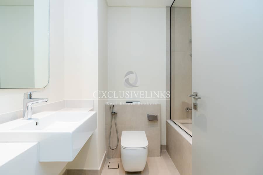 Available I Amasing Location I Across Pool - Image 20