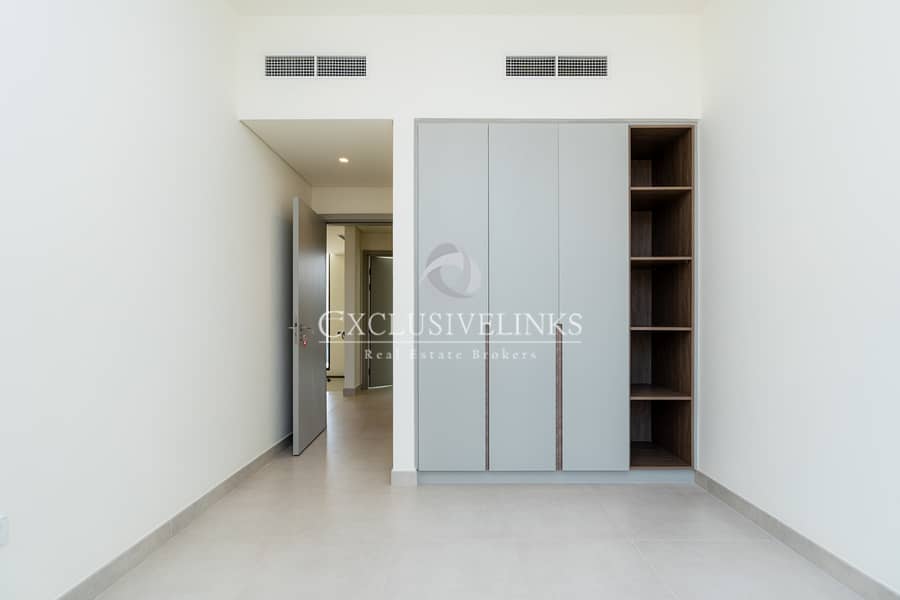 Available I Amasing Location I Across Pool - Image 23