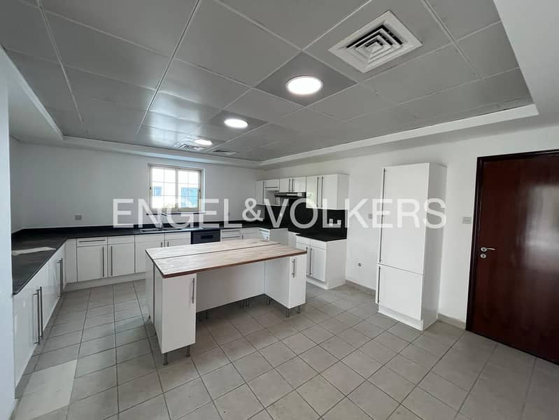 Master View | Huge Plot | Skyline View | Vacant - Image 8