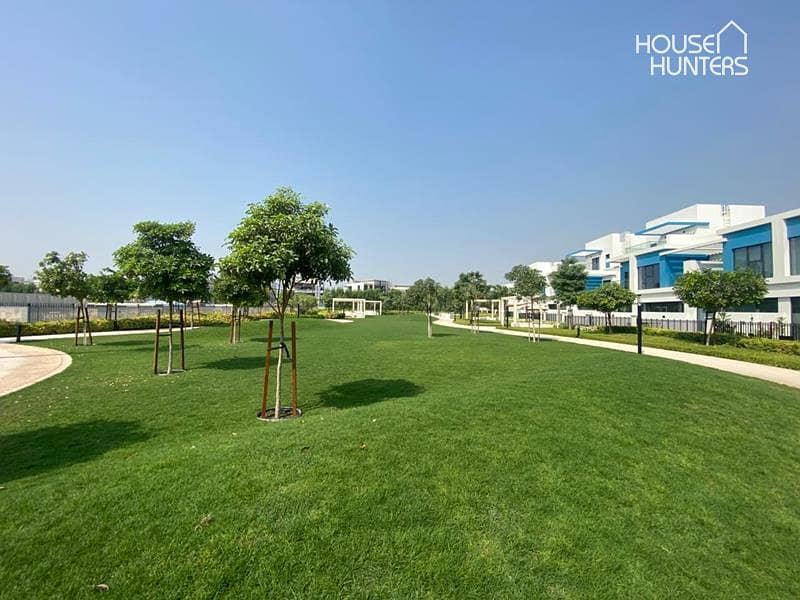 Stylish 4 Bed Villa | Santorini | 1 to 6 Cheques