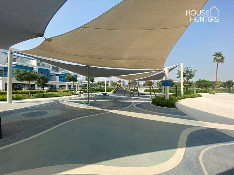 Stylish 4 Bed Villa | Santorini | 1 to 6 Cheques - Image 12