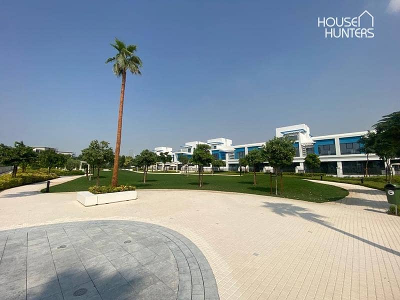 Stylish 4 Bed Villa | Santorini | 1 to 6 Cheques - Image 13